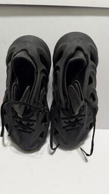adidas Triple Black Shoes Size 4 Core Black Foam Runner Sneaker Ortholite